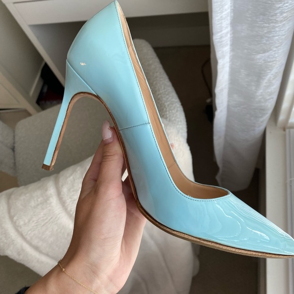 Manolo Blahnik Pointed Toe Heels - Picture 5 of 5